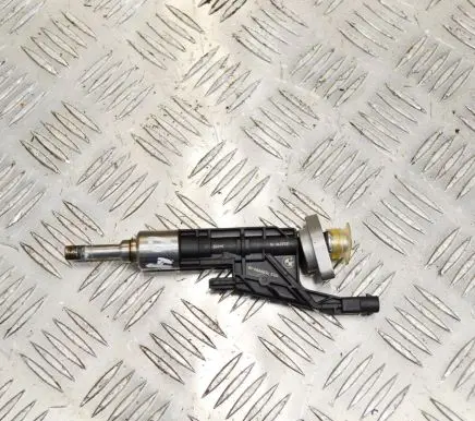 BMW 2 F45 Fuel injector 7639990 0261500539