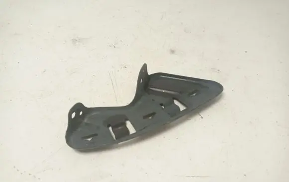 KIA Sportage Headlight/headlamp mounting bracket