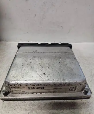 Volvo V70 Engine control unit/module 09496667A 0281001776 28SA4018
