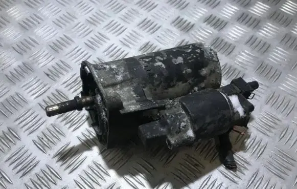 Volkswagen Polo III 6N 6N2 6NF Starter motor