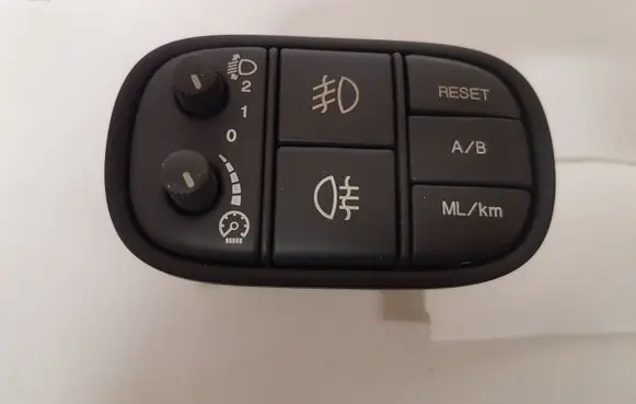 Jaguar S-Type Fog light switch 2R8311654