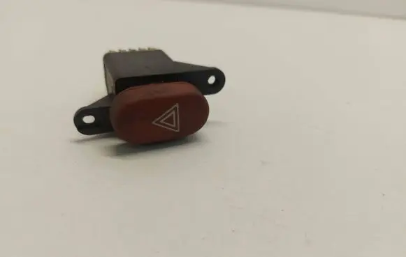 Renault Laguna I Hazard light switch 822955
