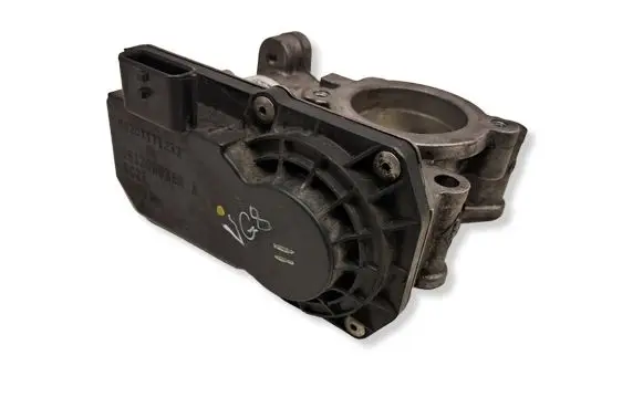 Nissan Qashqai Throttle valve H8201171233 8C27 161206038R