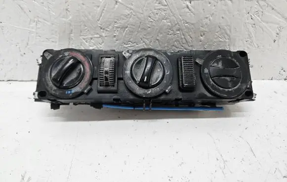 Mercedes-Benz Vito Viano W638 Climate control unit A0008306485 5HB0080574