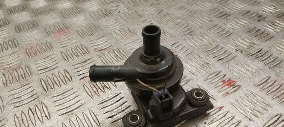 Toyota Prius (NHW20) Electric auxiliary coolant/water pump 