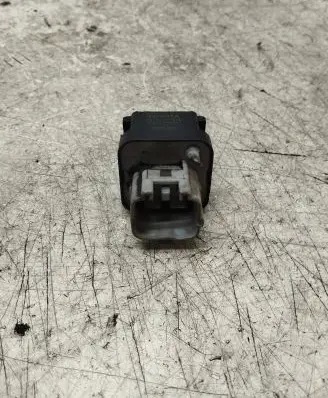 Toyota Avensis Verso Glow plug pre-heat relay 2861067010 1567000671