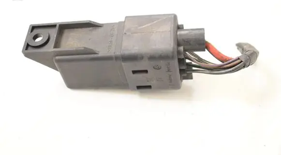 Skoda Superb B6 (3T) Glow plug pre-heat relay 0281003038