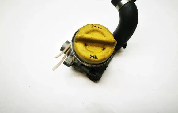Saab 9-5 Oil filler cap 55195251