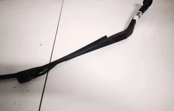 Opel Insignia A Front wiper blade arm 13227401