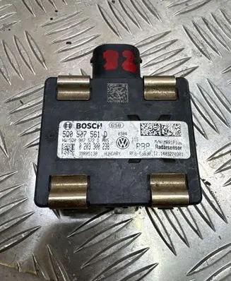 Volkswagen Golf VII Distronic sensor radar 5Q0907561D 0203300238