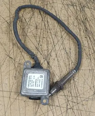 Mercedes-Benz C W205 Lambda probe sensor A0009053503