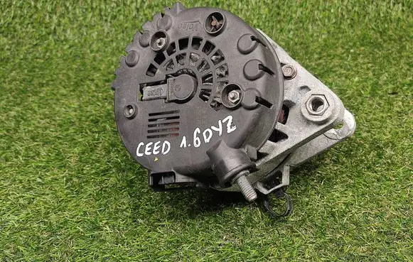 KIA Ceed Generator/alternator 373002A850