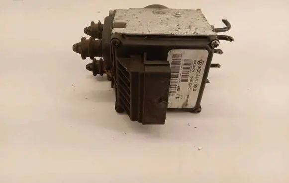 Volkswagen PASSAT B6 ABS Pump 3C0614109D 16431502C 16431602