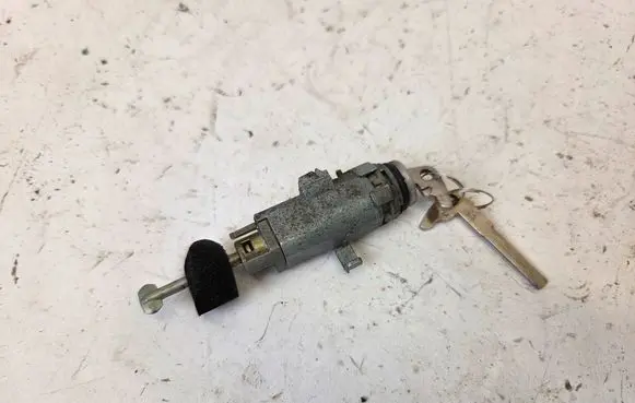 Mercedes-Benz CL C215 Coupe door lock (next to the handle) 