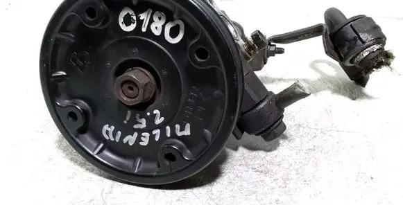 Mazda Xedos 6 Power steering pump T00132600F 94123036