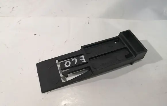 BMW 5 E60 E61 Radiator mount bracket 778832403