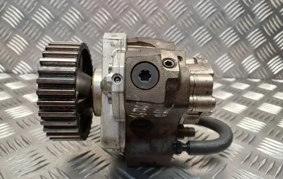 Ford Focus C-MAX Fuel injection high pressure pump 0445010089 9651844380