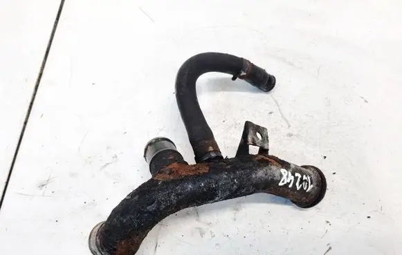 Hyundai Trajet Engine coolant pipe/hose