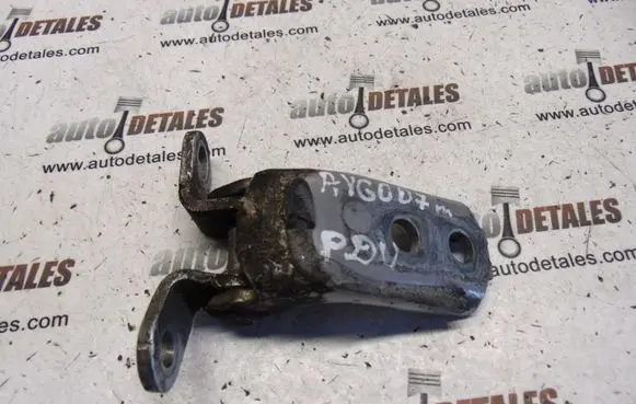 Toyota Aygo AB10 Front door upper hinge