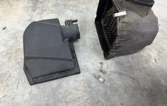 BMW Z4 E85 E86 Air filter box cover 6573562