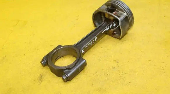 Mini One - Cooper R50 - 53 Piston with connecting rod 77L27