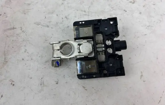 Toyota Mirai Battery relay fuse 