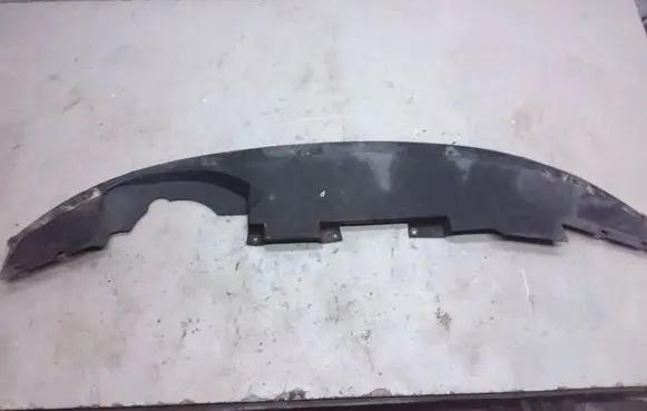 Front bumper lip