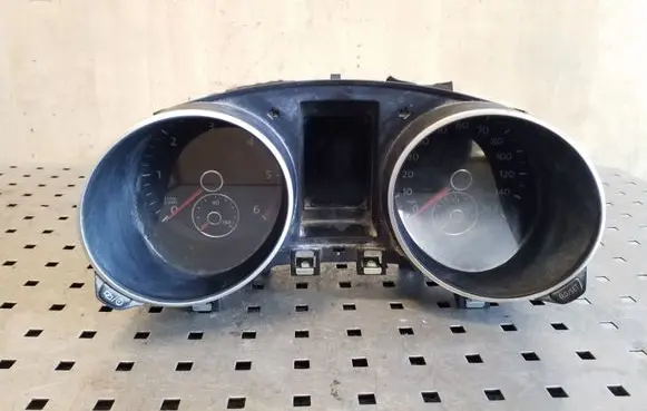 Volkswagen Golf VI Speedometer (instrument cluster) 5K0920973A
