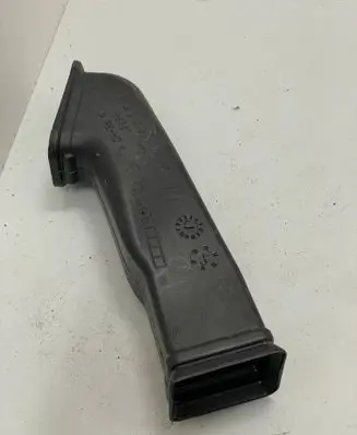 Mercedes-Benz CLS C257 Wiper trim A2138314900 159597