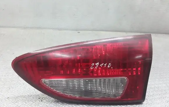 Subaru B9 Tribeca Tailgate rear/tail lights