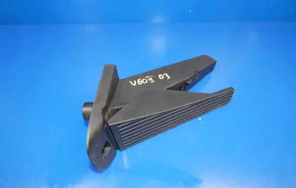Volvo V60 Accelerator throttle pedal 32212451 H1815125704 H1814084015