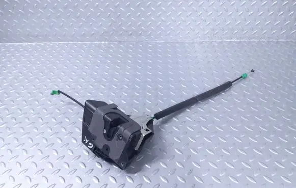 Land Rover Defender Rear door lock L8B224995CB LR070432 GX6A26413CB