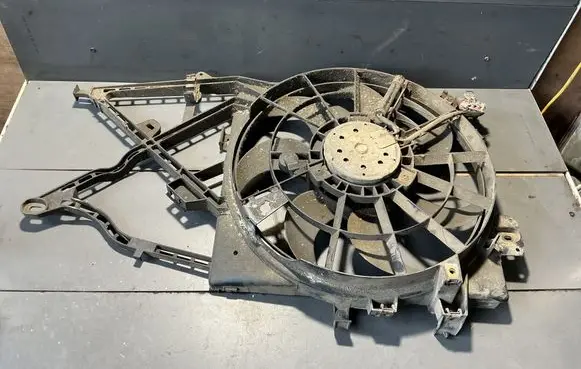 Opel Vectra B Electric radiator cooling fan 52464738