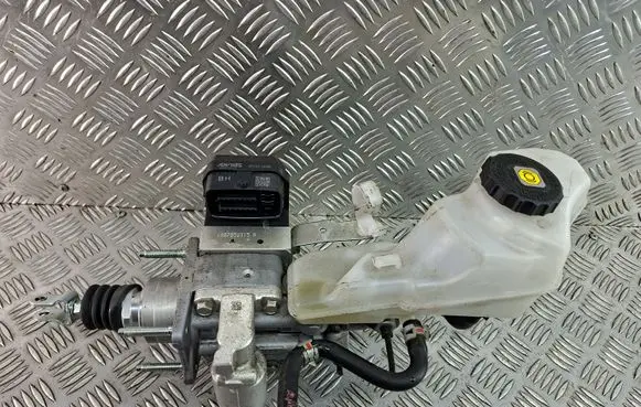 Toyota C-HR I Master brake cylinder 4721010380