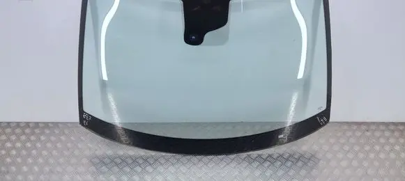 Peugeot RCZ Front windscreen/windshield window 