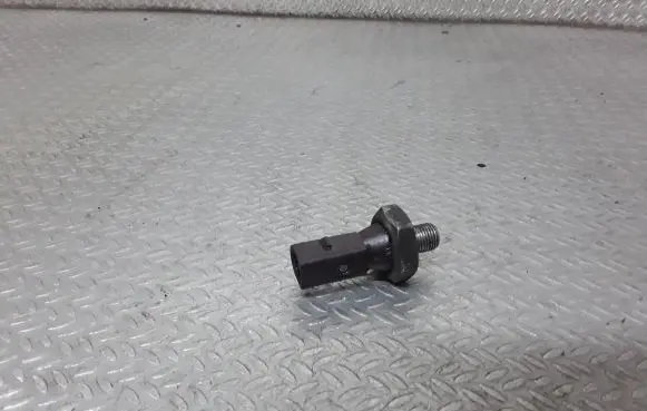 Opel Frontera A Oil pressure sensor 