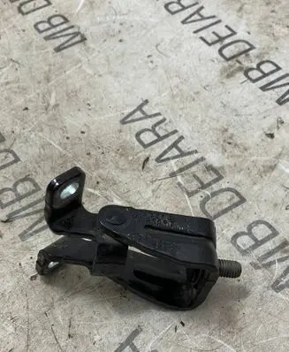 Volkswagen Scirocco Tailgate/trunk/boot hinge 1k8827301A