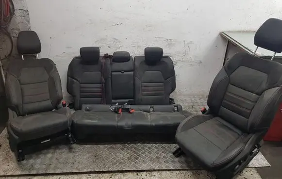 Renault Arkana Seat set 