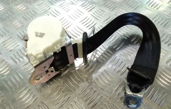 Audi A3 S3 8P Rear seatbelt 8P3857805B 33041596