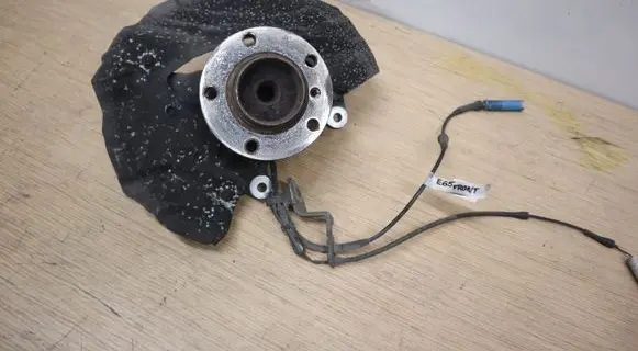 BMW 7 E65 E66 Front wheel hub spindle knuckle