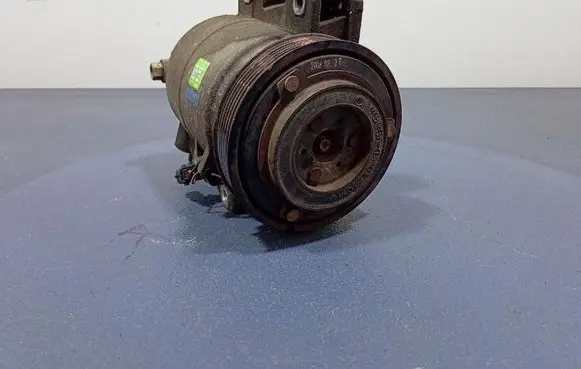 Renault Koleos I Air conditioning (A/C) compressor (pump) 92600JY11A