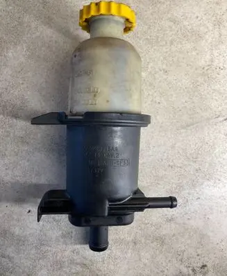 Jeep Cherokee III KJ Power steering fluid tank/reservoir 52088713AA 24737V 0214CAV