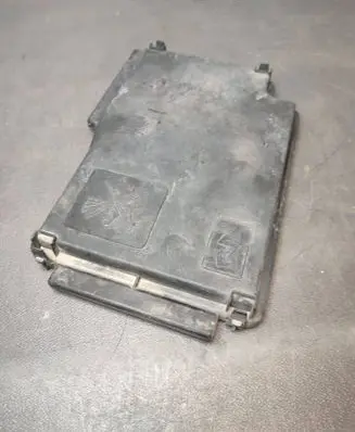 Opel Vivaro Fuse box cover 243121532R