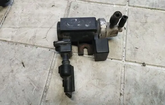 Fiat Croma Turbo solenoid valve 72190339