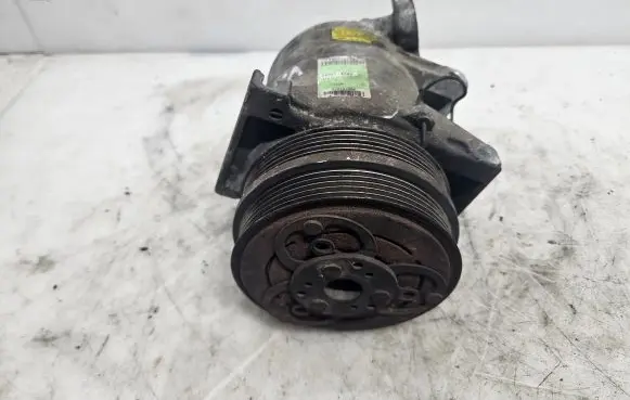 Volvo V50 Air conditioning (A/C) compressor (pump) P30767273