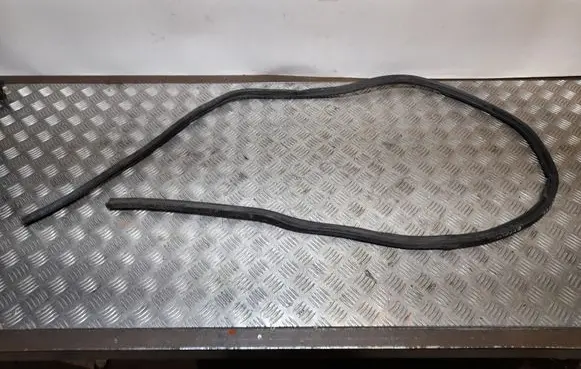 Volkswagen Touareg II Engine compartment rubber 7P6823707A