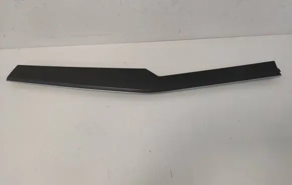 Audi e-tron Dashboard glove box trim 4KR853189 4KR947203