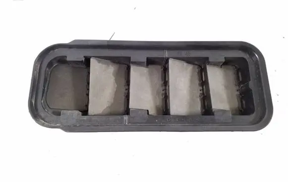 Volvo XC60 Fender grill 31449325