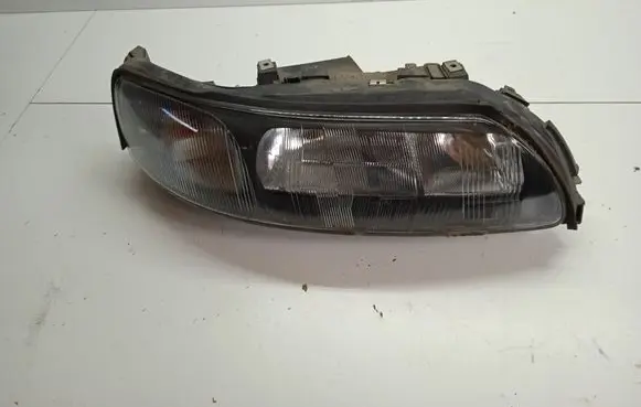 Volvo V70 Headlight/headlamp