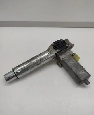 BMW 7 E65 E66 Seat adjustment motor 0390203229